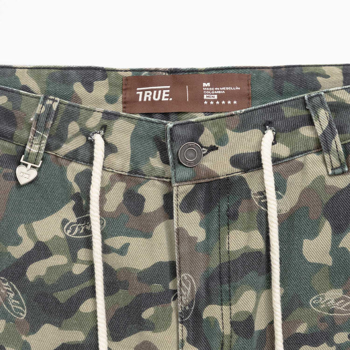 Intuition Camo Cargo Jorts - Green
