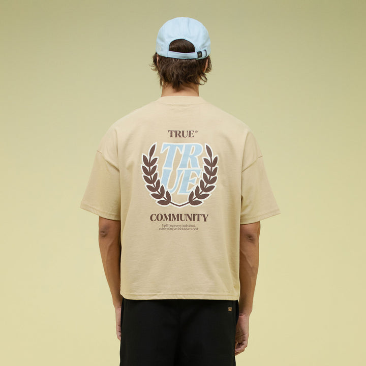Camiseta Box Fit True Community - Camel