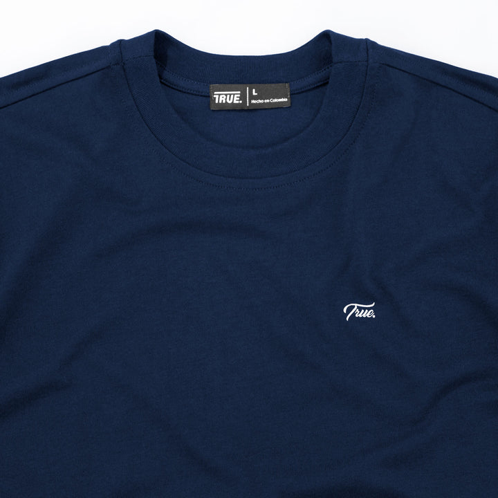 Camiseta Script Logo - Azul Oscuro