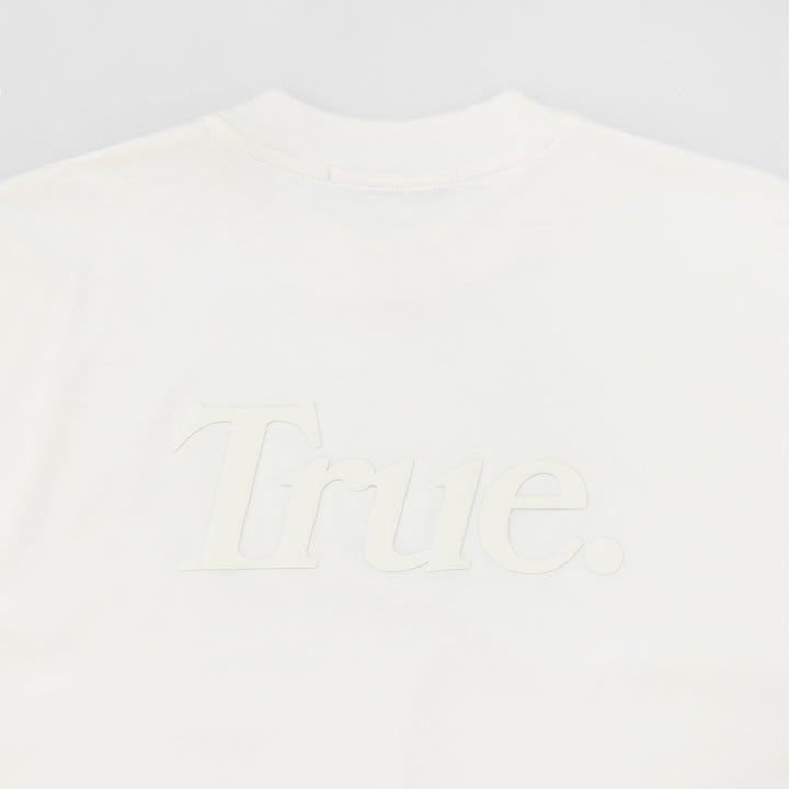 Camiseta Box Fit Classy Logo - Crema