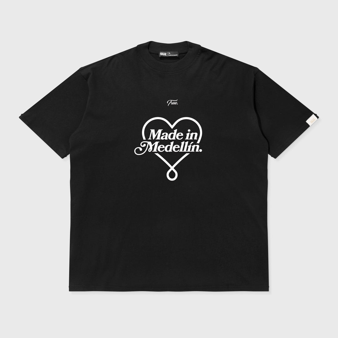 Camiseta Oversized Medellín - Negra